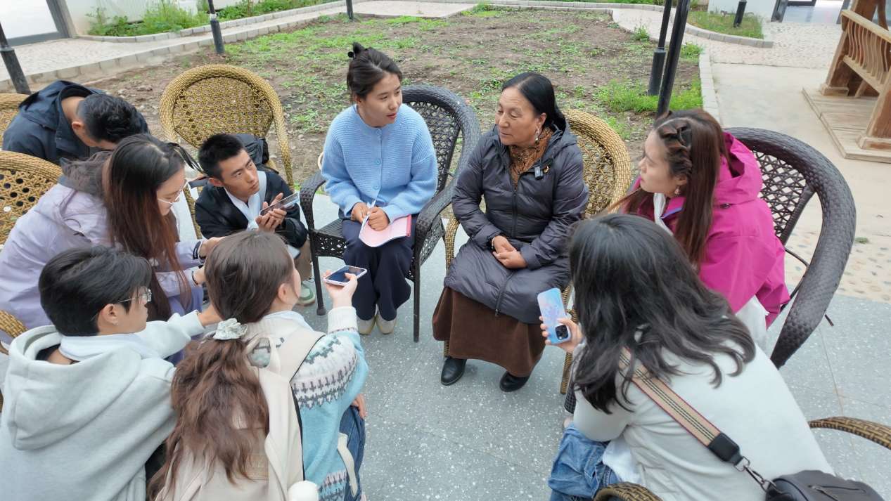 青海果洛:东雪公路书写藏汉同心筑路传奇 青海果洛:东雪公路书写藏汉同心筑路传奇
