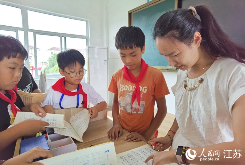 47个娃17名教师，崇明岛上的薪火守望