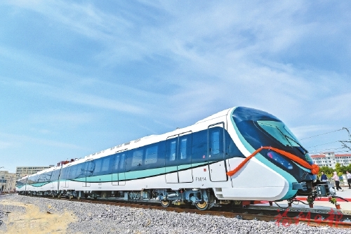 福州市中心至机场半小时可达 今天,滨海快线开通啦! 今天,滨海快线开通啦!