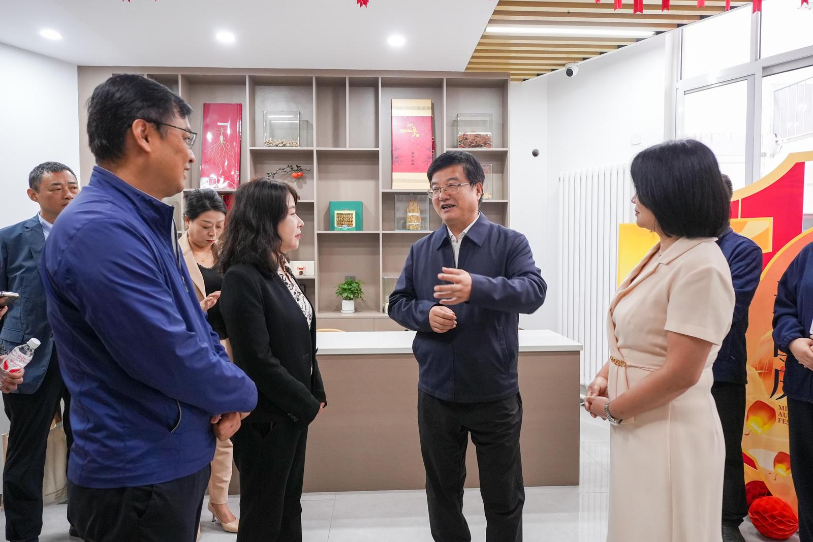 西职院创新“校社融合”模式 专业人才 托举“一老一小”幸福生活 西职院创新“校社融合”模式 专业人才 托举“一老一小”幸福生活