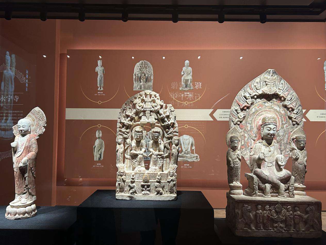 揽佛像千年流韵，展人间万千气象，“东方微笑跨越千年——佛教造像艺术展”在甘肃开展