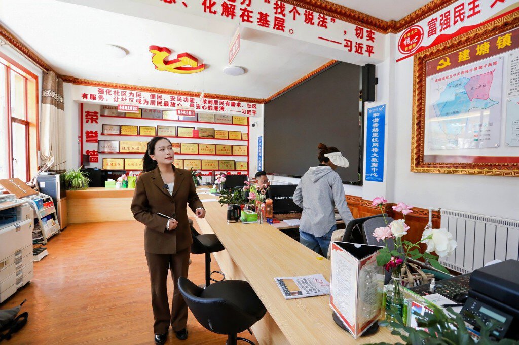 网络达人探访香格里拉金龙社区 解码民族团结与文旅共富双答卷