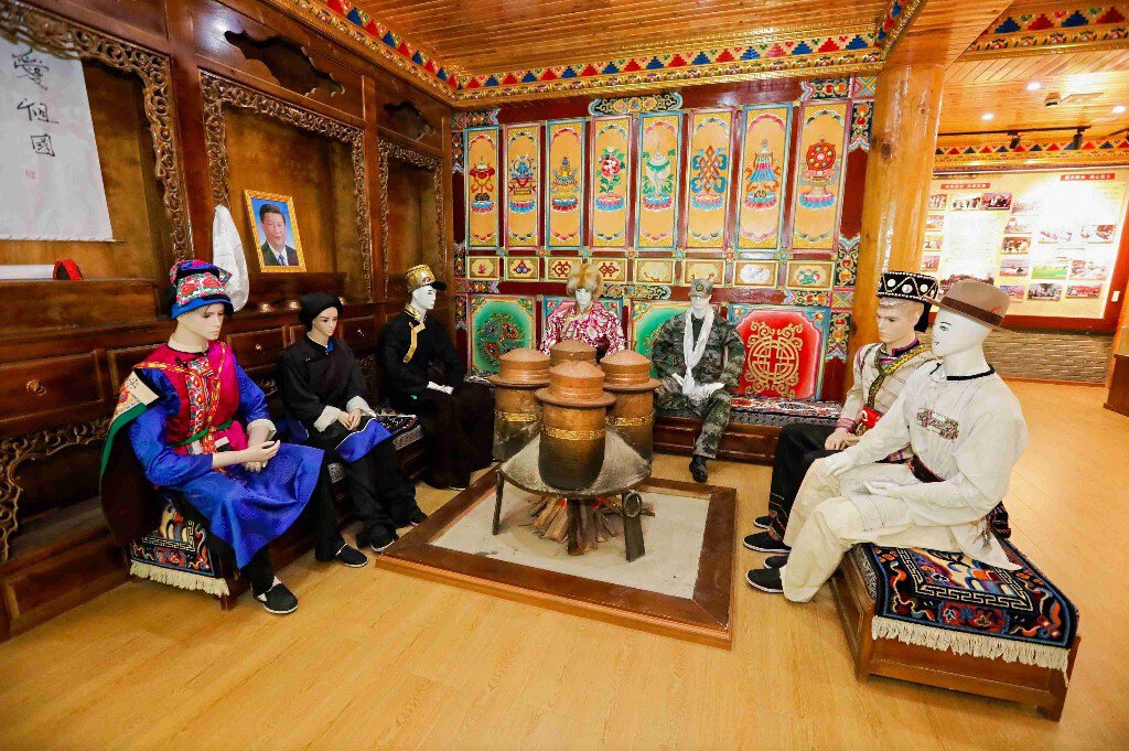 网络达人探访香格里拉金龙社区 解码民族团结与文旅共富双答卷