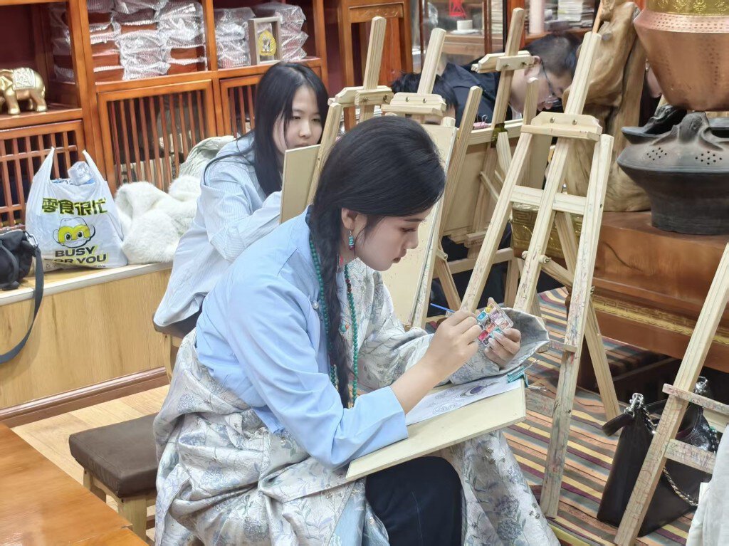 网络达人探访香格里拉金龙社区 解码民族团结与文旅共富双答卷