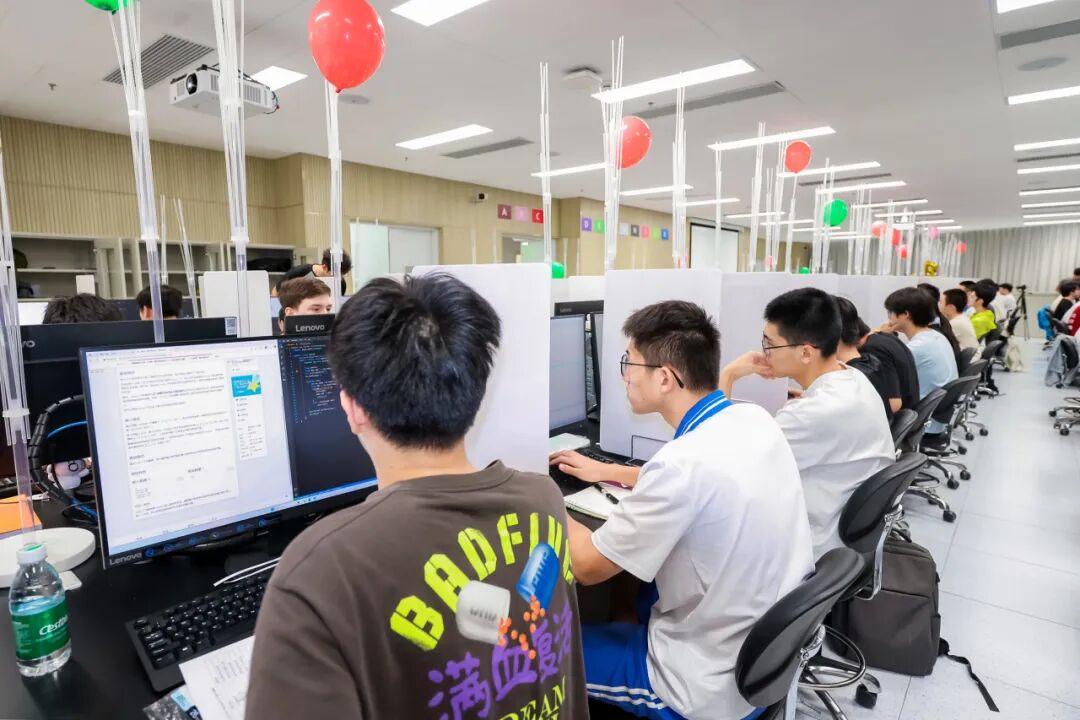 5小时13题,12校对决!香港城市大学(东莞)举行程序设计个人排位赛