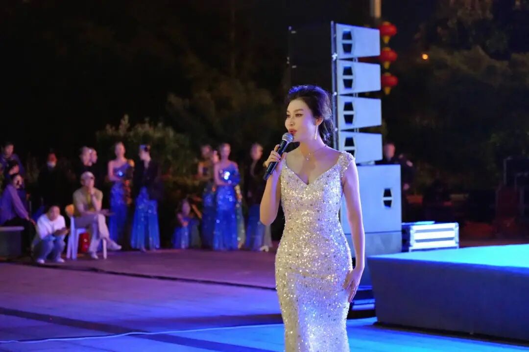 联欢庆双节，共度矿博会！茉莉花开送晶彩，文化惠民暖人心