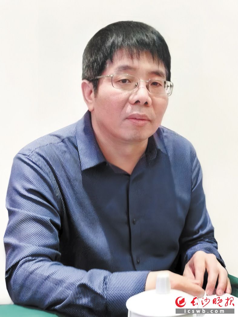 聂茂近照