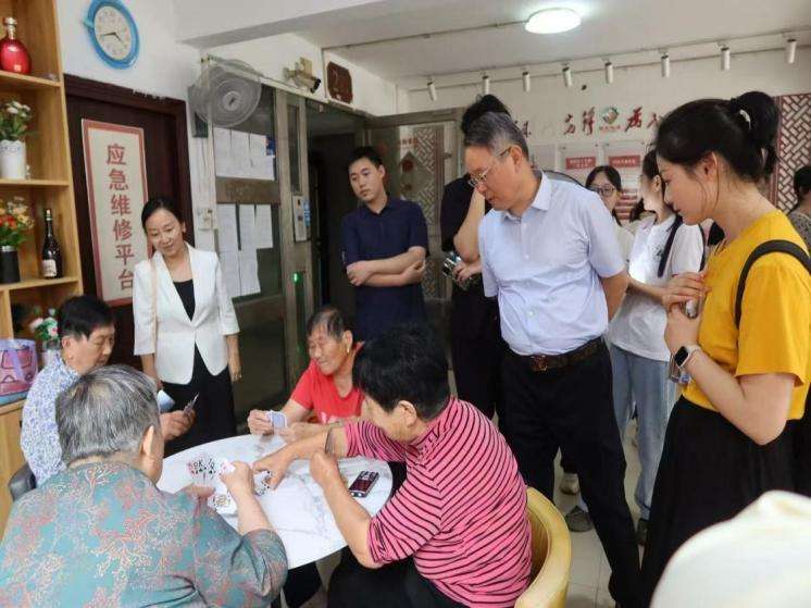 首届“人工智能与社区传播”学术研讨会在湖北大学召开