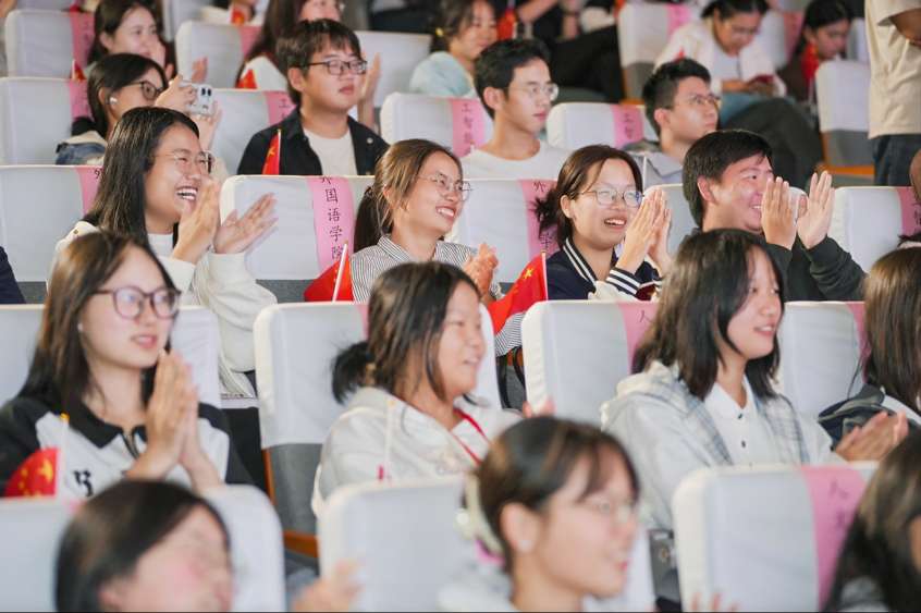 “青春华章 我们的回答”网络大思政课主题活动在江汉大学举办