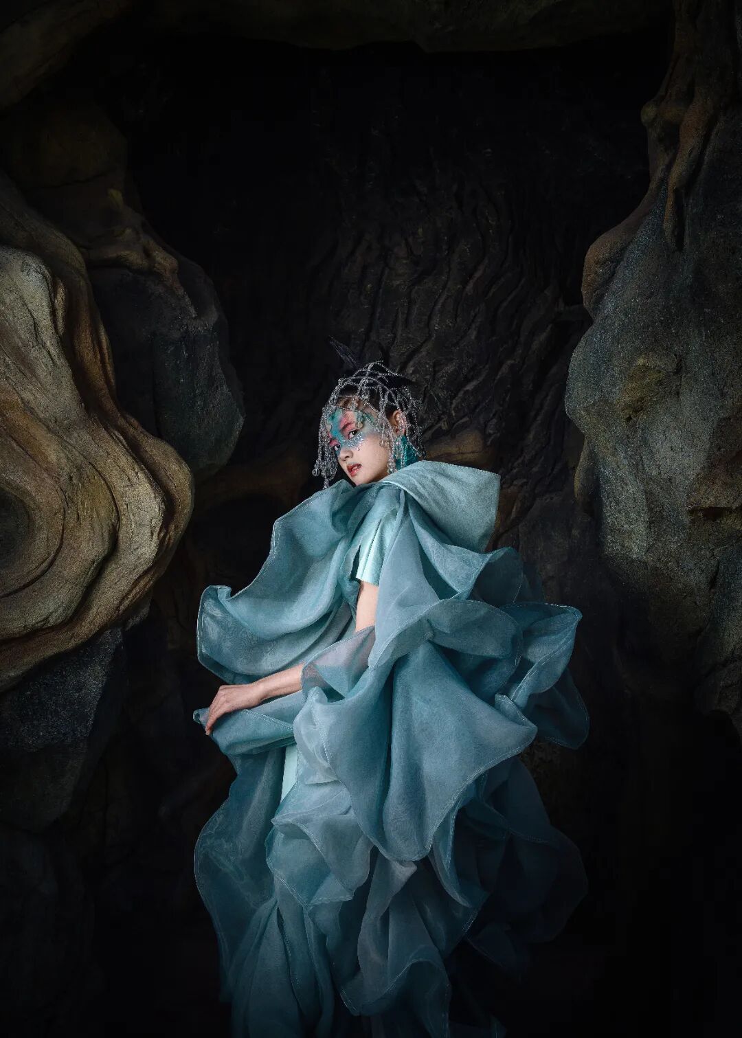 《周原衣语服饰秀》荣获美国缪斯设计奖铂金奖! B0005434 拷贝.jpg