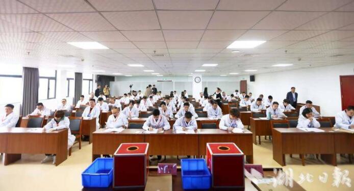 全省民政行业职业技能（假肢矫形类）竞赛在汉开幕