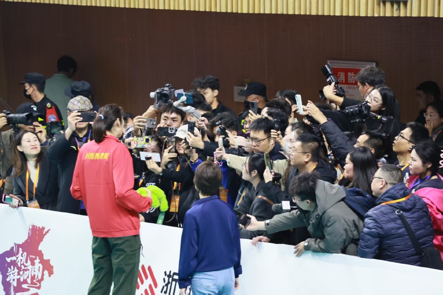 朱婷化身“朱指导” 助力豫排联赛“更燃更爆”