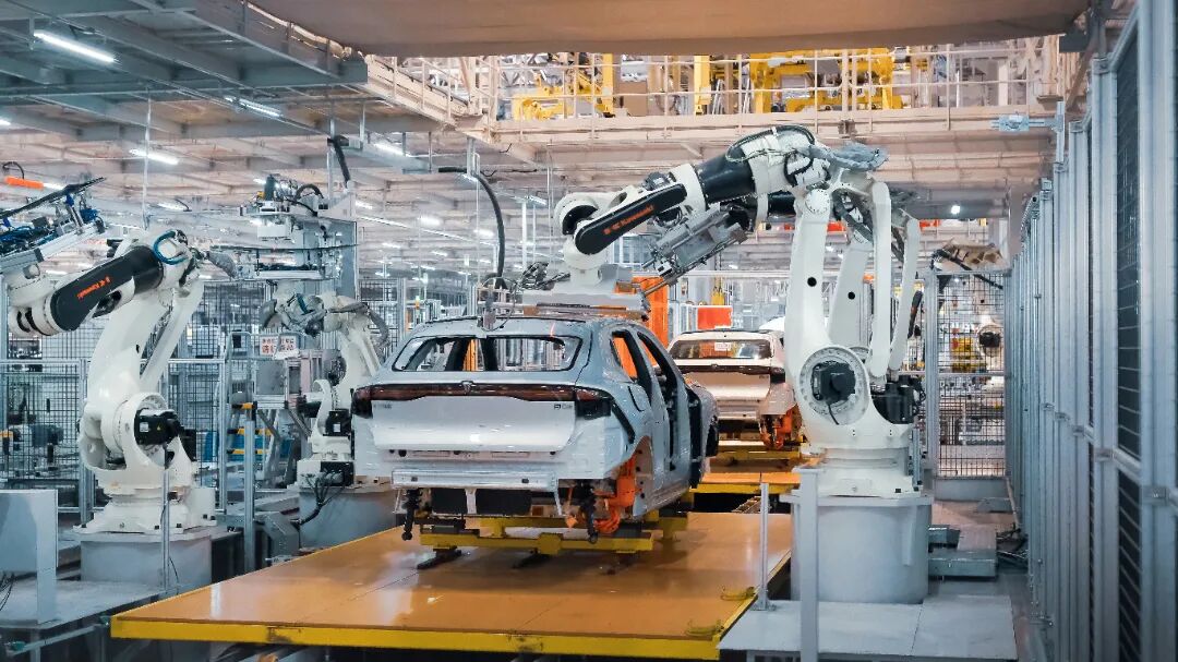 尹 栩-智绘长安-重庆市渝北区前沿科技城长安汽车数智工厂-2025年.jpg