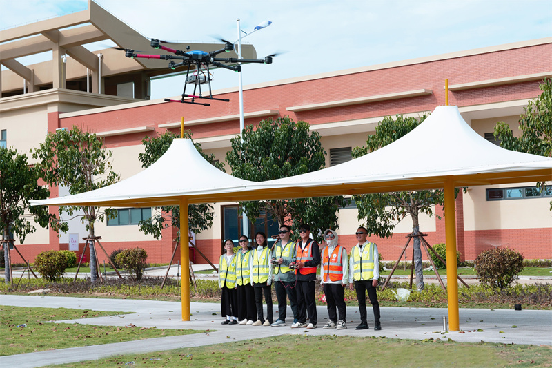 从“海洋蓝”到“爱国红”——探究泉海特色海洋教育体系的构建之路