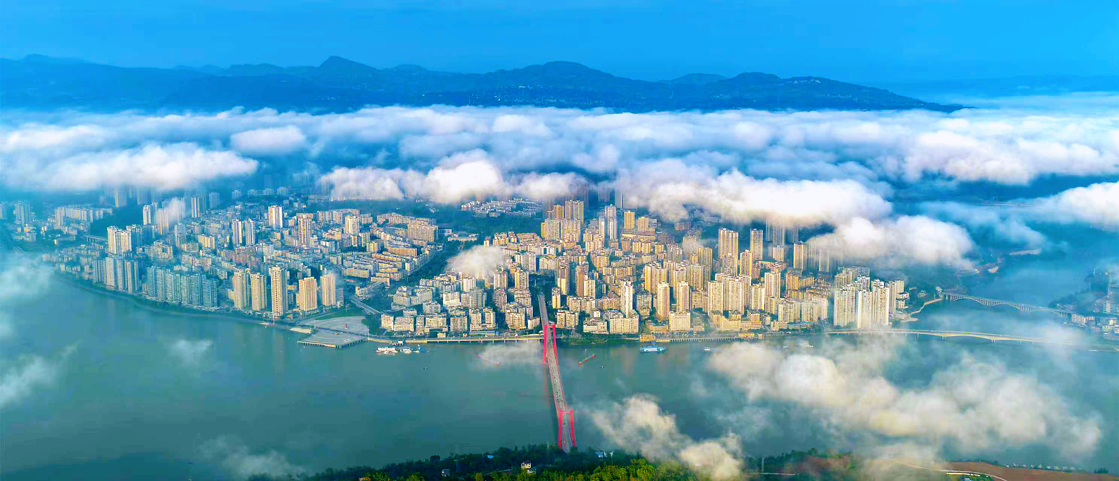 定格美丽重庆:流云作画城景美 定格美丽重庆:流云作画城景美