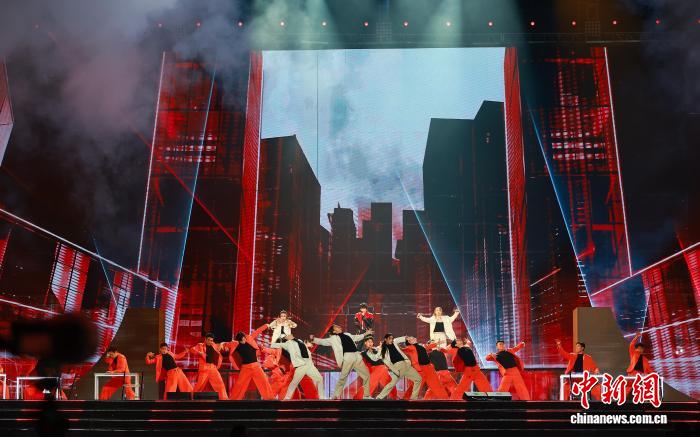 2025长江文化艺术季闭幕式在湖北宜昌举行