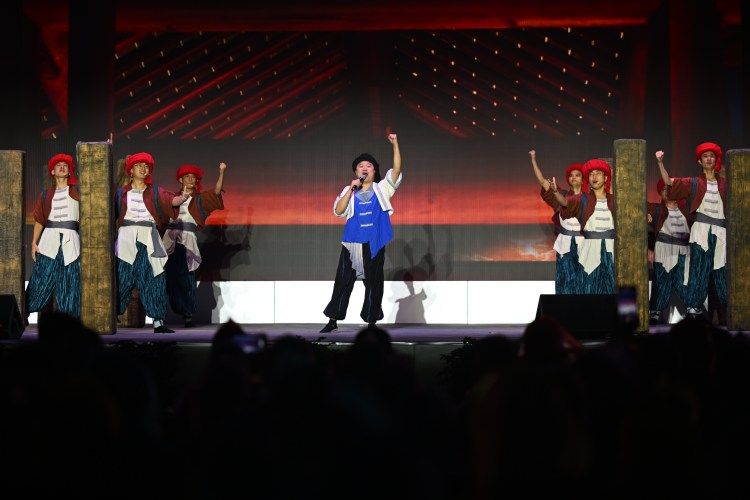 “我们的舞台”点亮重庆大渡口步行街 川渝高校大学生文艺社团精彩首演