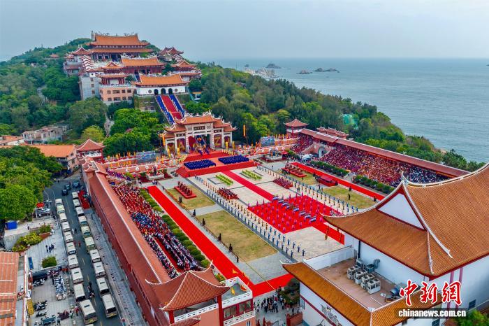 “妈祖故里”福建湄洲岛举行秋祭妈祖大典