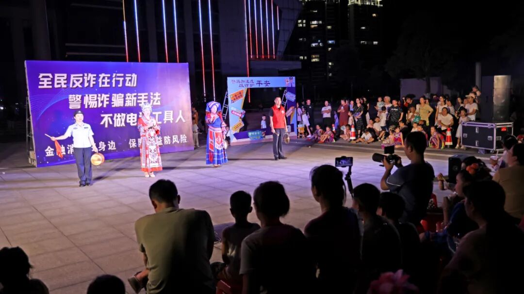 【阳光下的守护】乡里乡音接地气,最“讨喜” 【阳光下的守护】乡里乡音接地气,最“讨喜”