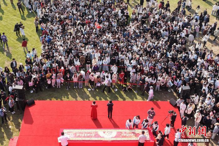 中国药科大学迎来89岁生日校园美食节火热开启