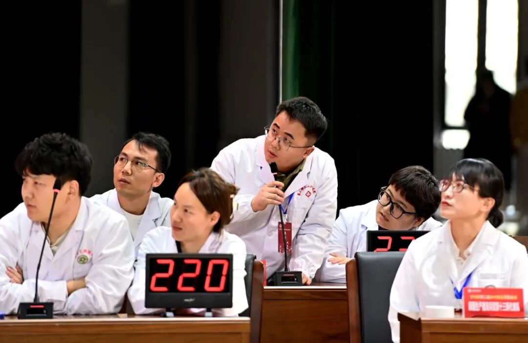 以赛促学强技能 筑牢基层健康线 自治区第二届乡村医生技能竞赛在我校举办