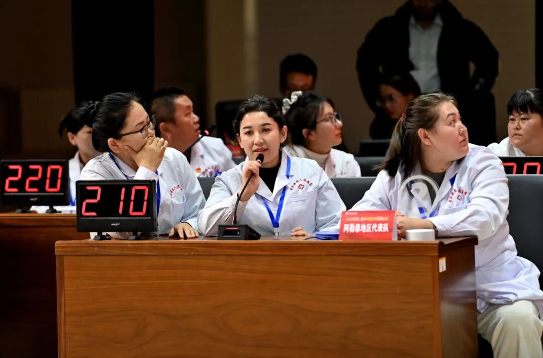 以赛促学强技能 筑牢基层健康线 自治区第二届乡村医生技能竞赛在我校举办