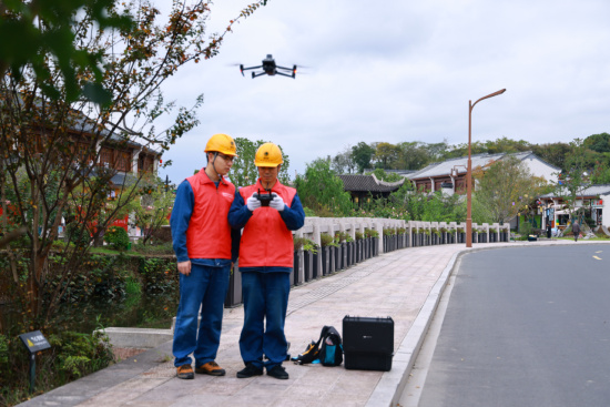 优质服务入景区 护航秋假用电安全