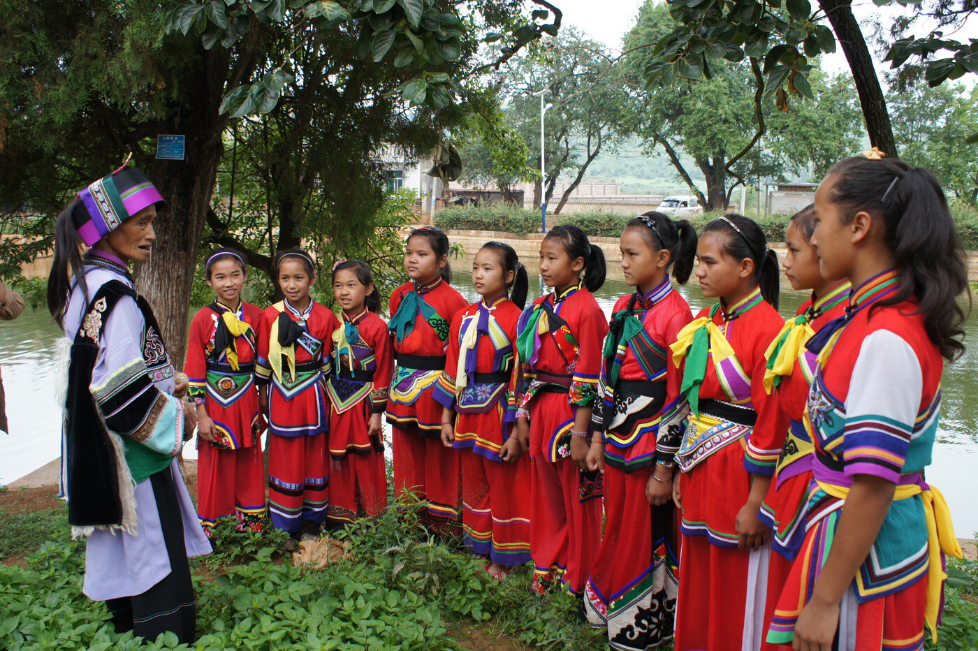 和和美美阿着底