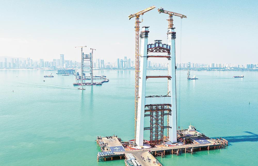 厦金大桥厦门段刘五店航道桥主塔封顶