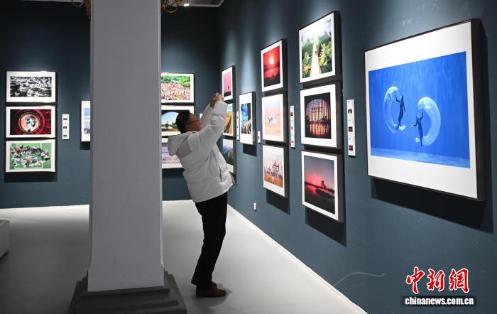 第十五届中国东北三省摄影艺术展览辽宁巡展在沈阳开展