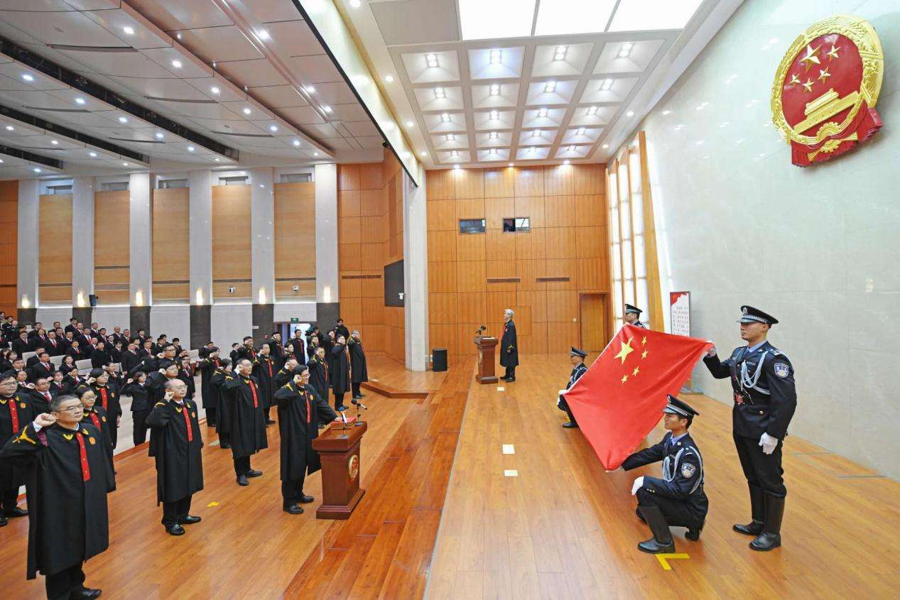 云南高院举行2025年宪法宣誓仪式