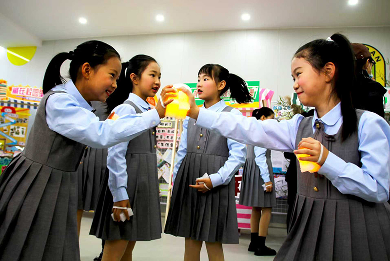 枫丹实验小学的“光点课程市集”。学校供图