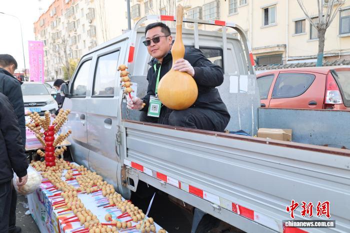 山东临沂：民众畅游曹洼大集