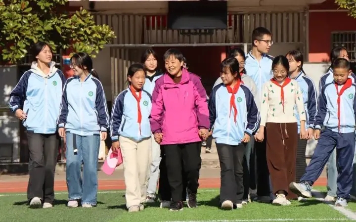 一门芬芳 香远益清