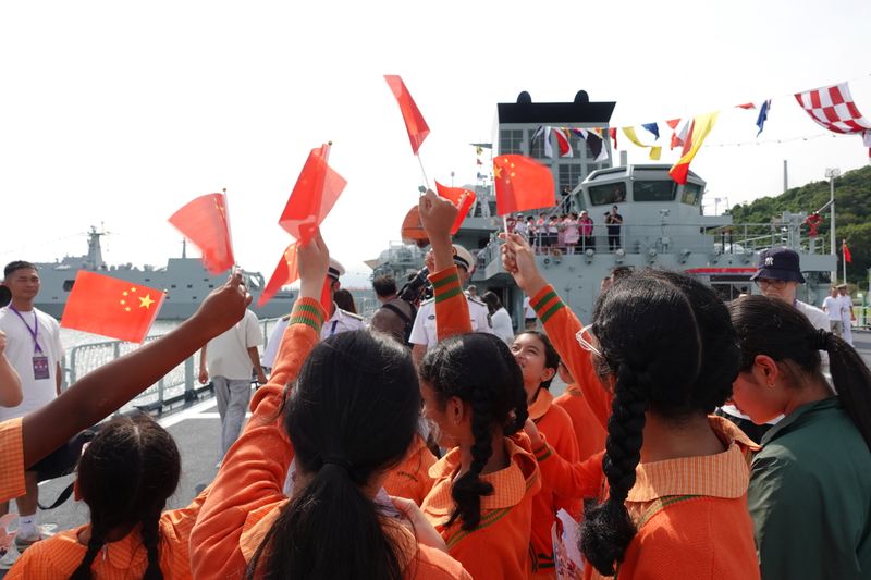 以吾辈之青春，筑国防之长城