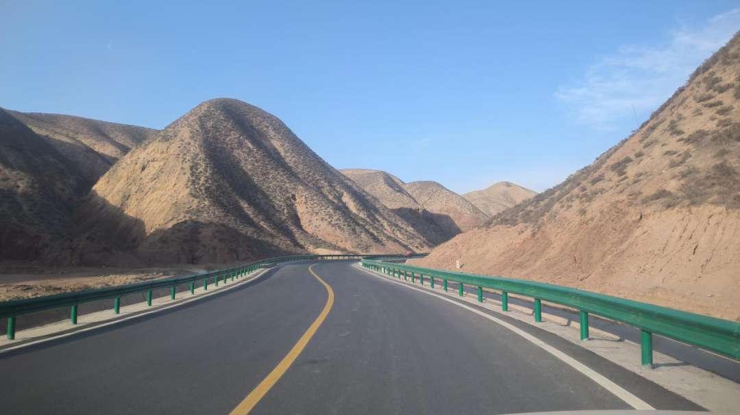 甘肃：“四好农村路”助力和美乡村建设