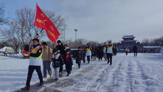晓月映誓言 桥馆砺初心——国家公祭日，首都小小红色宣讲员赴卢沟桥践学传红魂