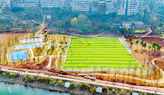 荒滩披绿装 “神农公园”入画来