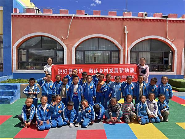 汉江师范学院社会实践团队获教育部、团中央表扬