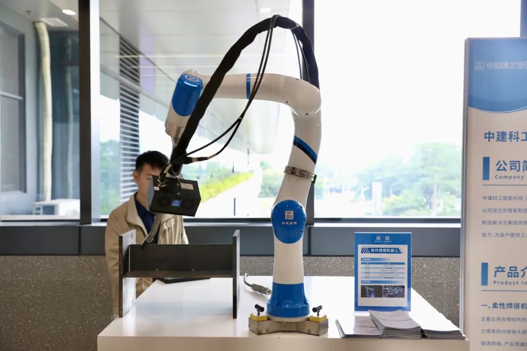 深圳坪山打造AI和鸿蒙生态“场景森林”