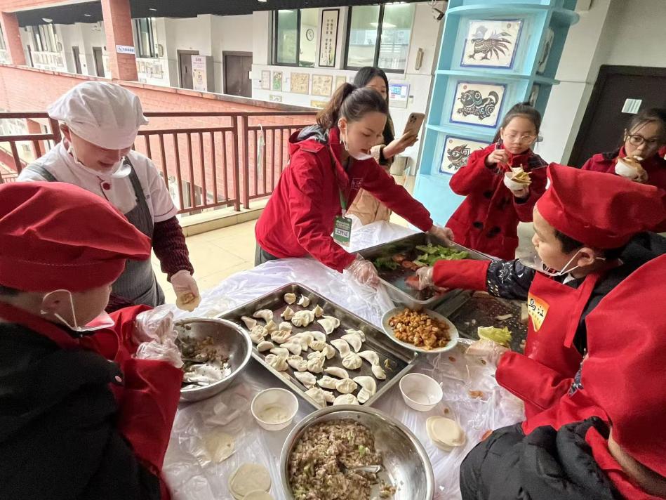 “涪陵榨菜文化进校园”活动启幕 打造沉浸式非遗课堂