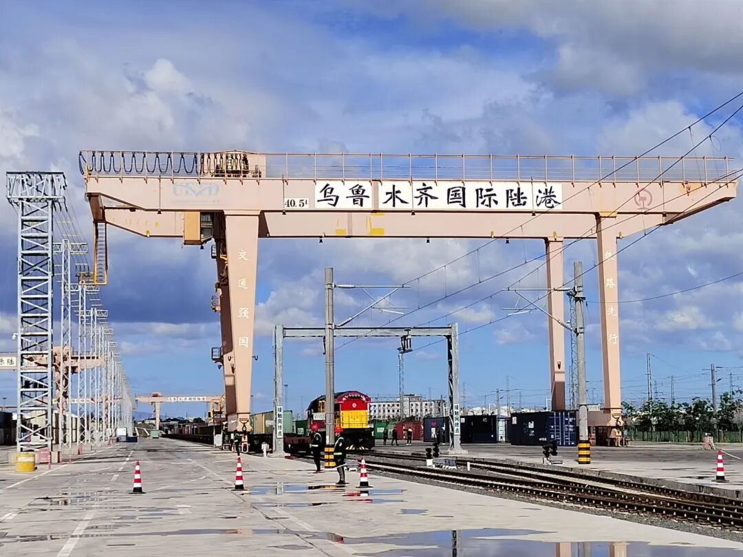 从通道到枢纽:新疆铁路的高质量样本