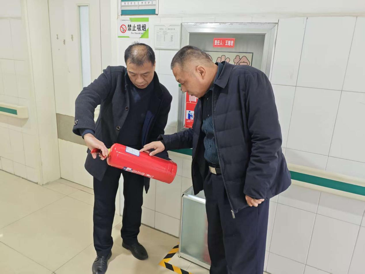 筑牢安全防线，确保节日平安——泰山区邱家店卫生院开展节前安全生产大检查