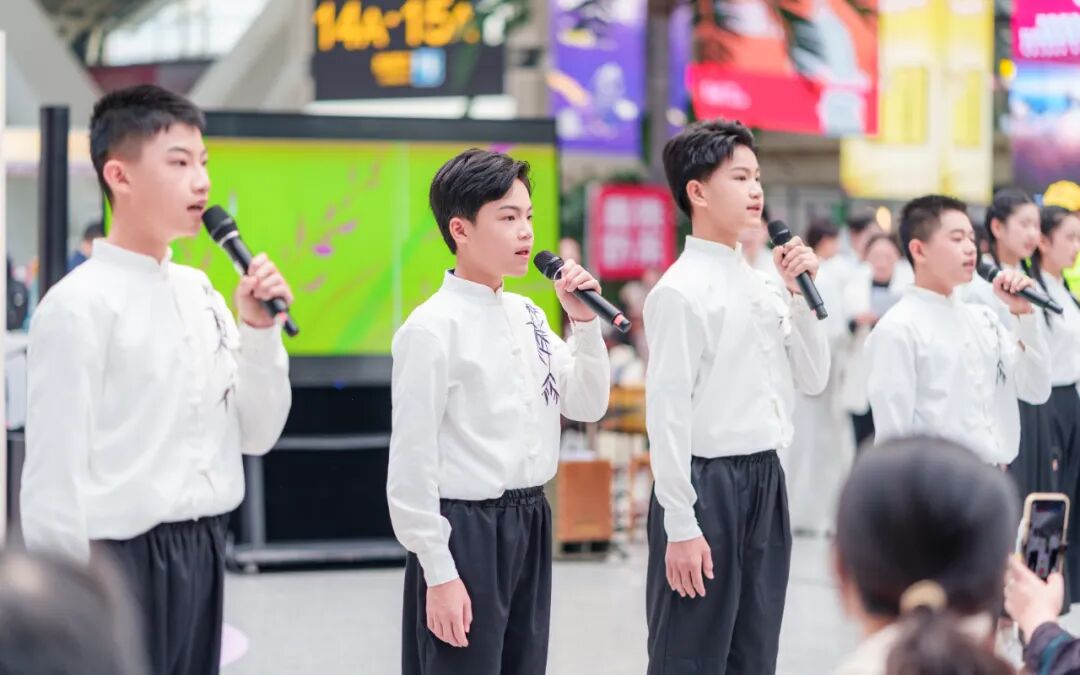 存在感太强!韶关把整个“兰花世界”搬进广州南站