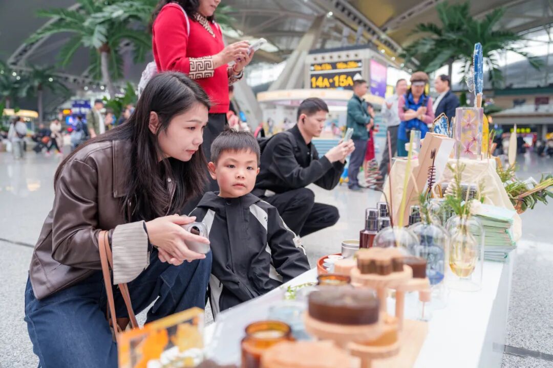 存在感太强!韶关把整个“兰花世界”搬进广州南站