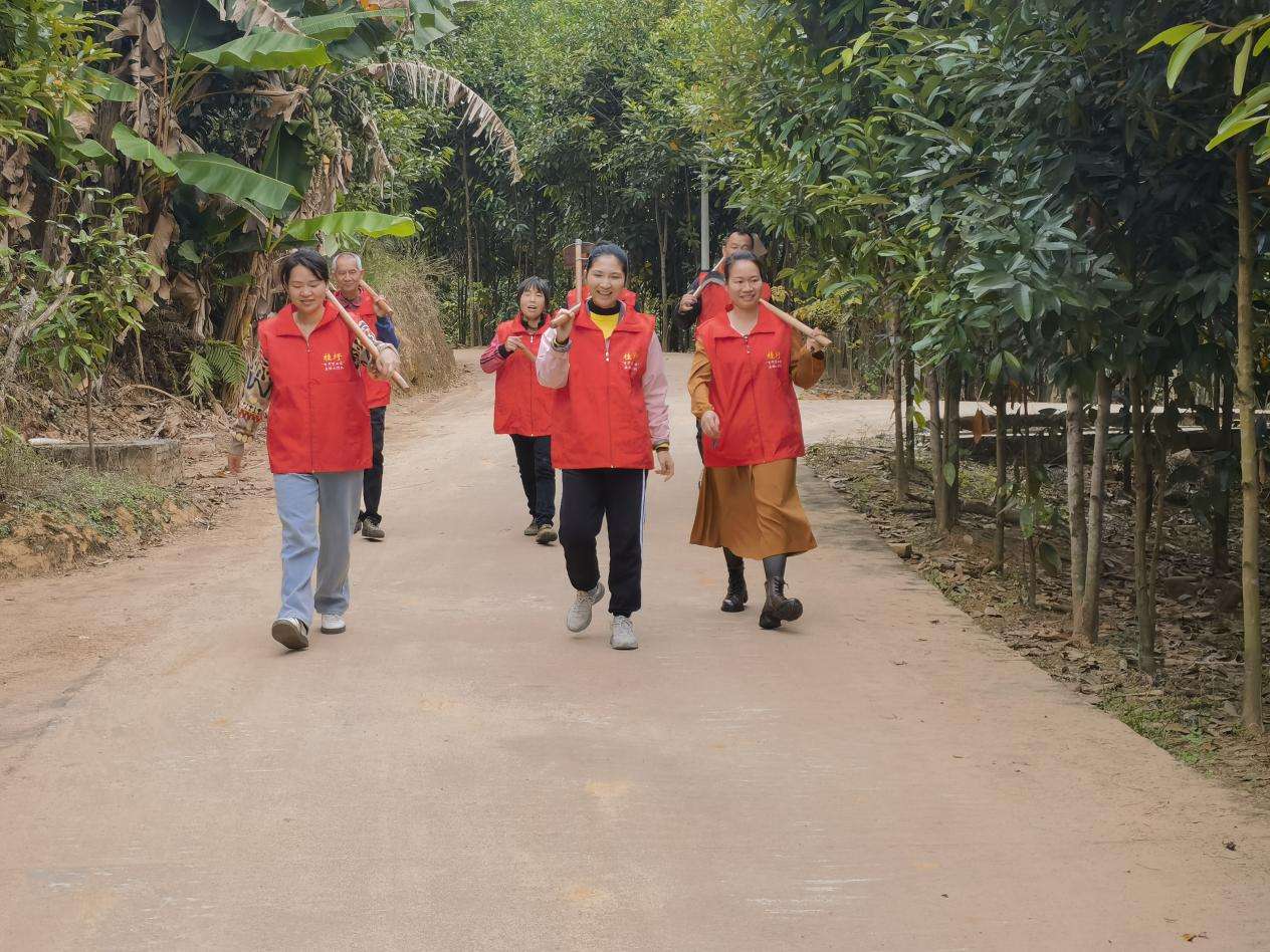 广东云浮：十万互助队员让“村里事”变“家里事”