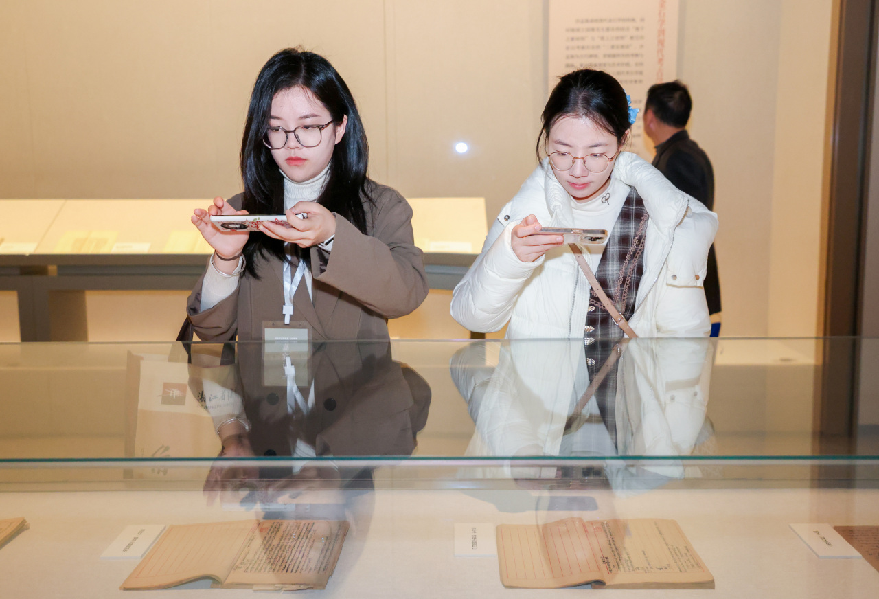 纪念沙孟海先生诞辰125周年展览开展