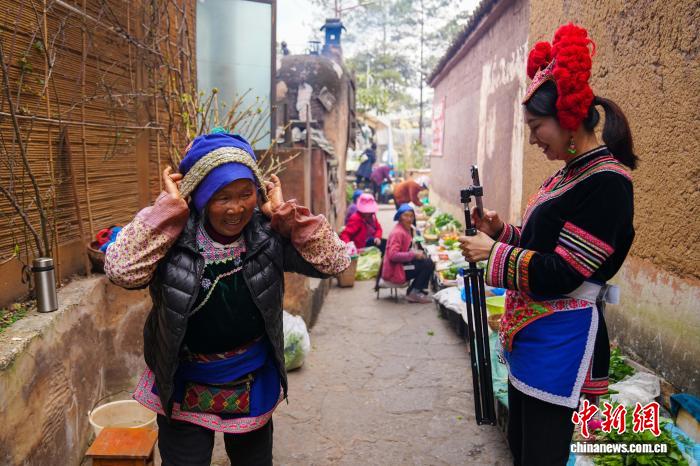 (走进中国乡村)昆明彝族古村:老宅+新业化身网红打卡地