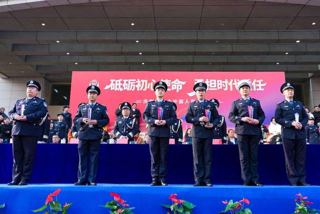 湘西州公安局开展庆祝第六个“中国人民警察节”系列活动