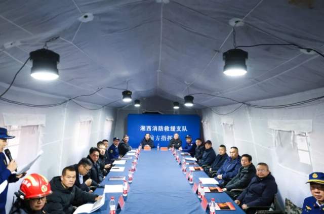 湘西土家族苗族自治州老旧市场（商场）灭火救援实战化演练在吉首开展
